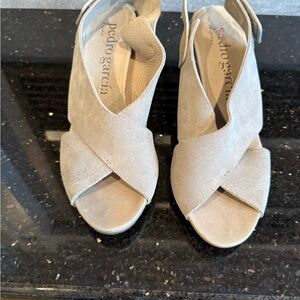 Pedro Garcia Grey Sandals with X-Style Straps
Excellent condition. Made in Spain